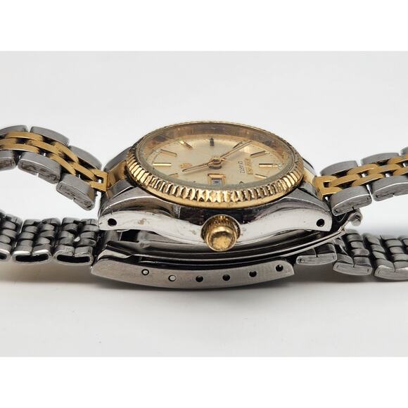 Vinatge Citizen Quartz Women’s Watch Day/Date Two Tone Silver/Gold -New Battery - Picture 4 of 9